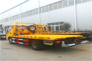 盂县附近拖车救援搭电